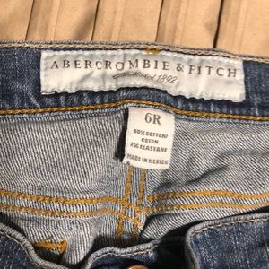 ABERCROMBIE & FITCH JEANS